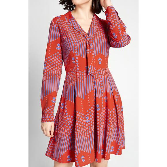 Modcloth Dresses & Skirts - Modcloth Women's Red Pleasant Confidence Tie-Neck Dress Size 8